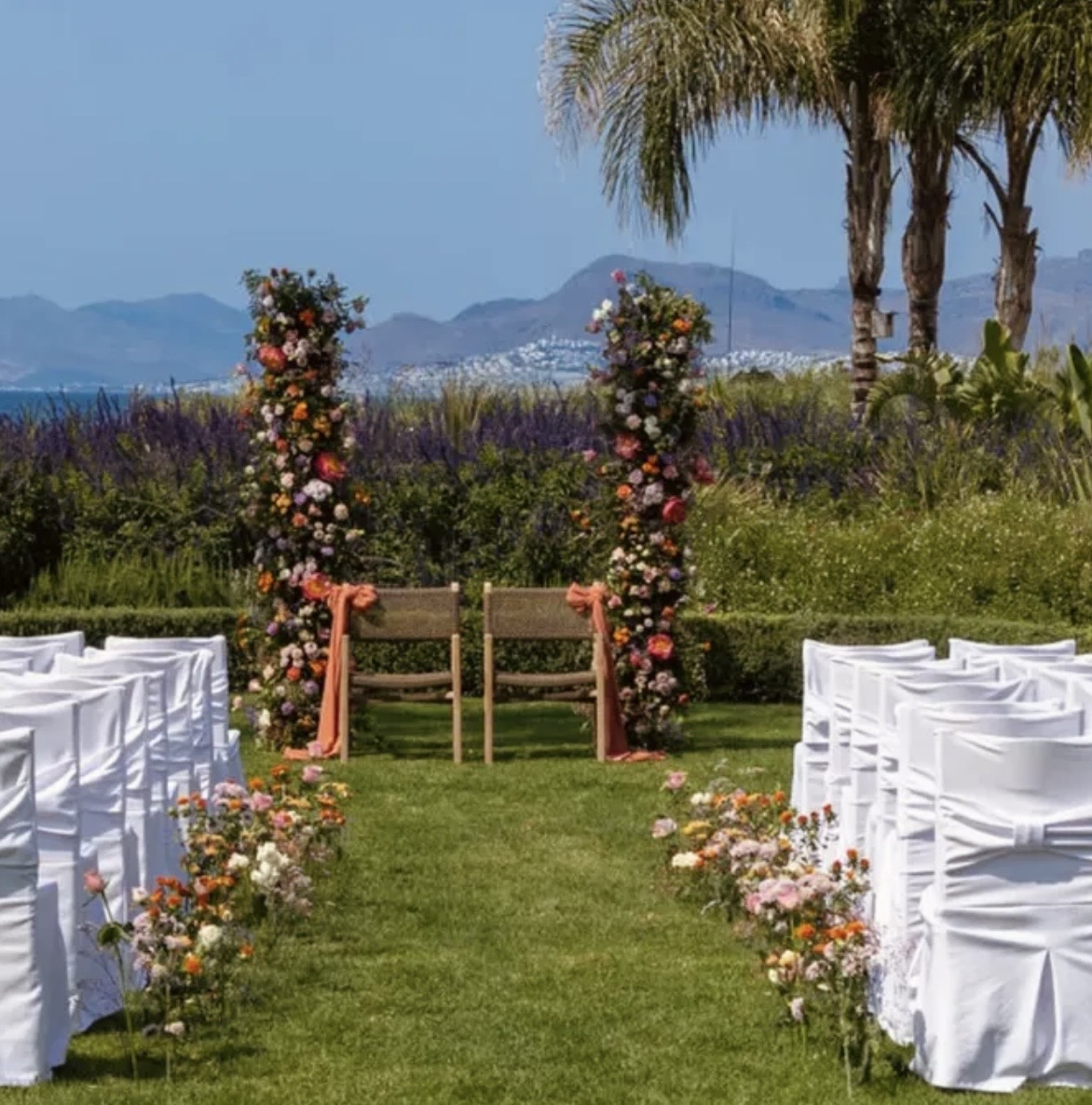 Book your wedding day in Taf Villas and Tera Venue